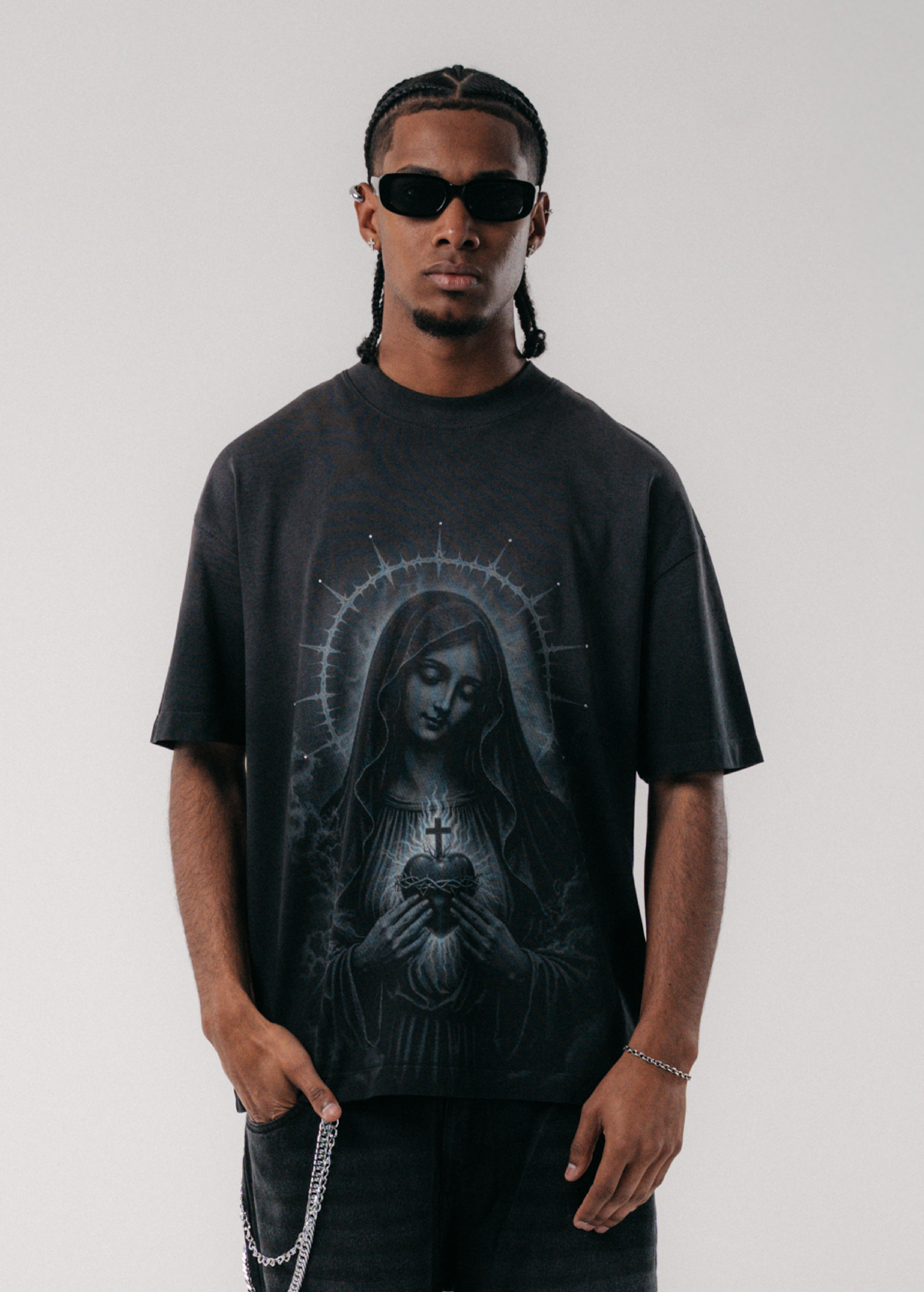 CAMISETA SACRED VIRGIN - NEGRO DEGRADE