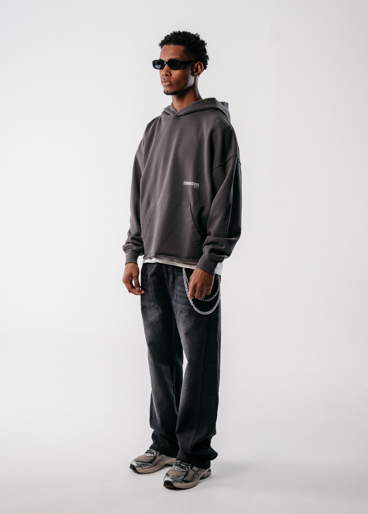 HOODIE DISTRESSED - GRIS OSCURO