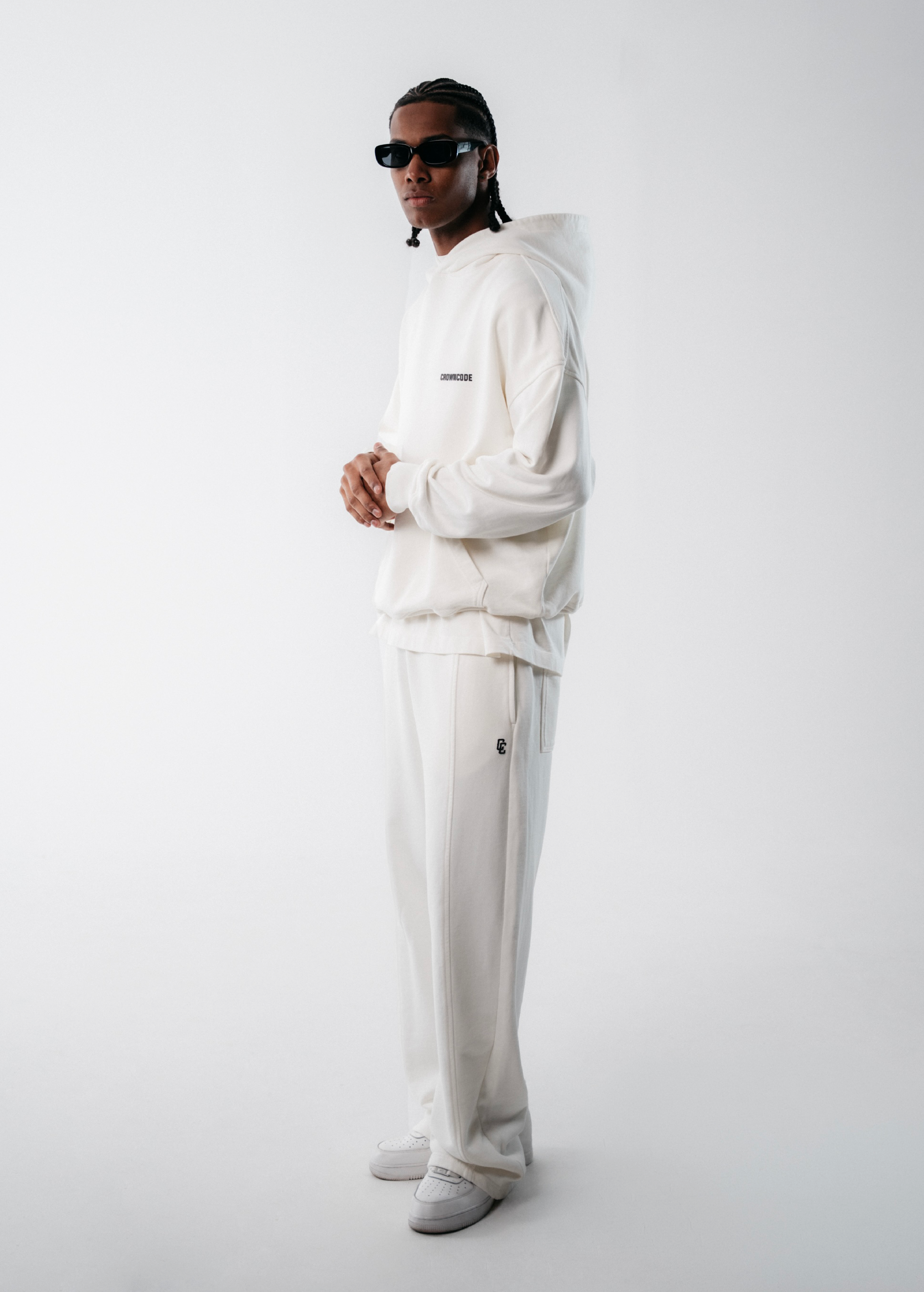 HOODIE DREAMERS - OFF WHITE