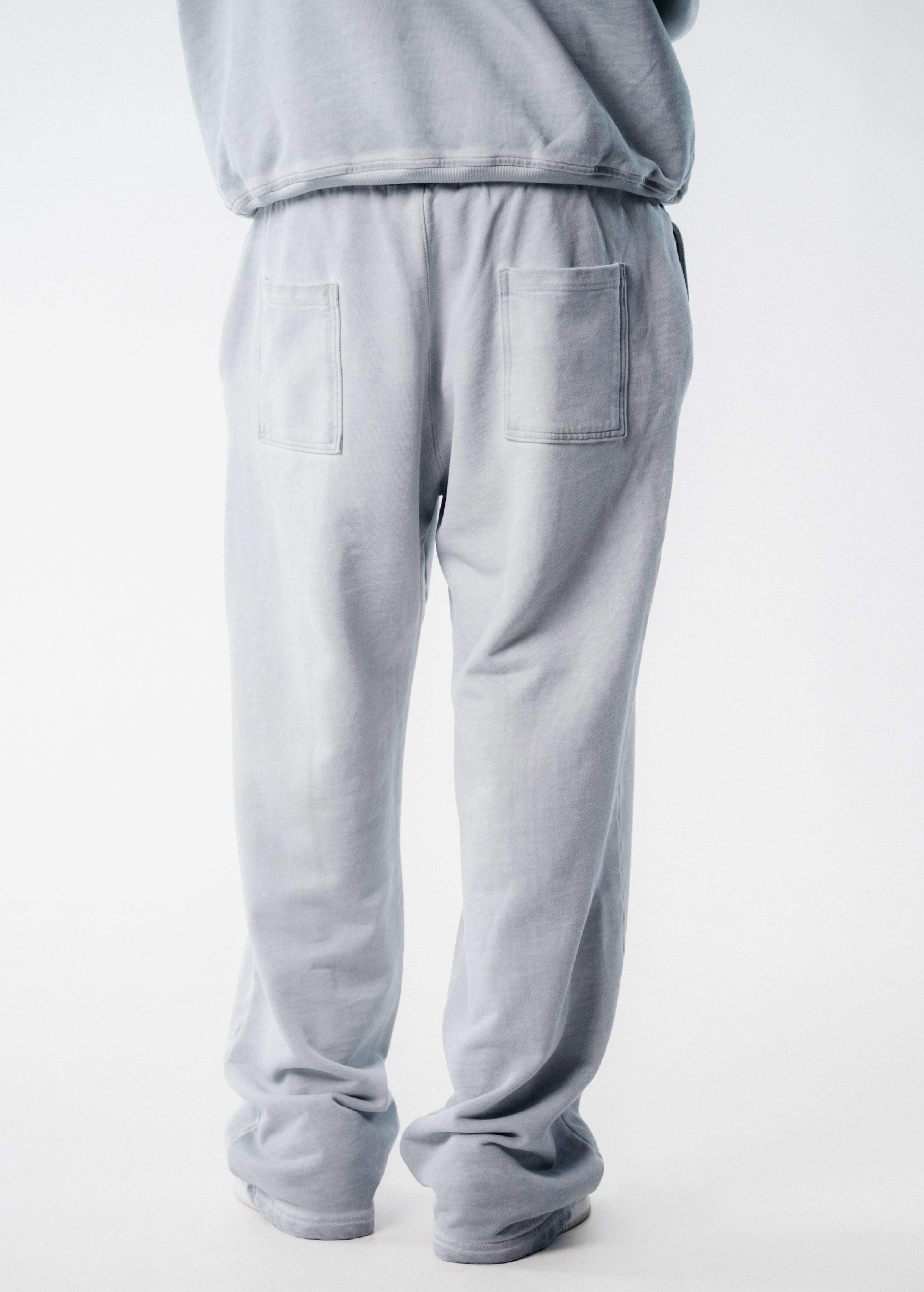 JOGGER RECTO ICON - GRIS HIELO DESGASTADO