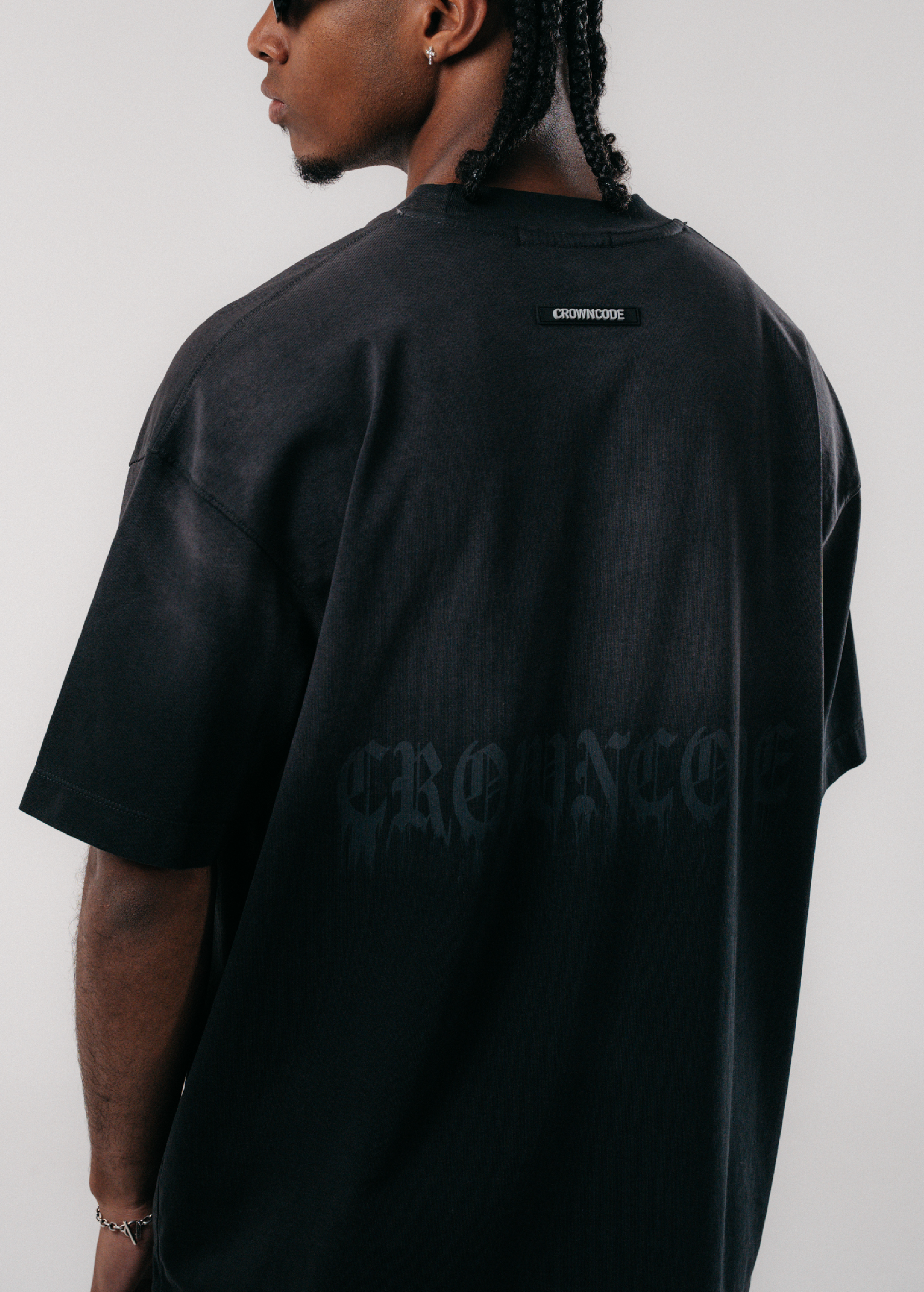 CAMISETA SACRED VIRGIN - NEGRO DEGRADE