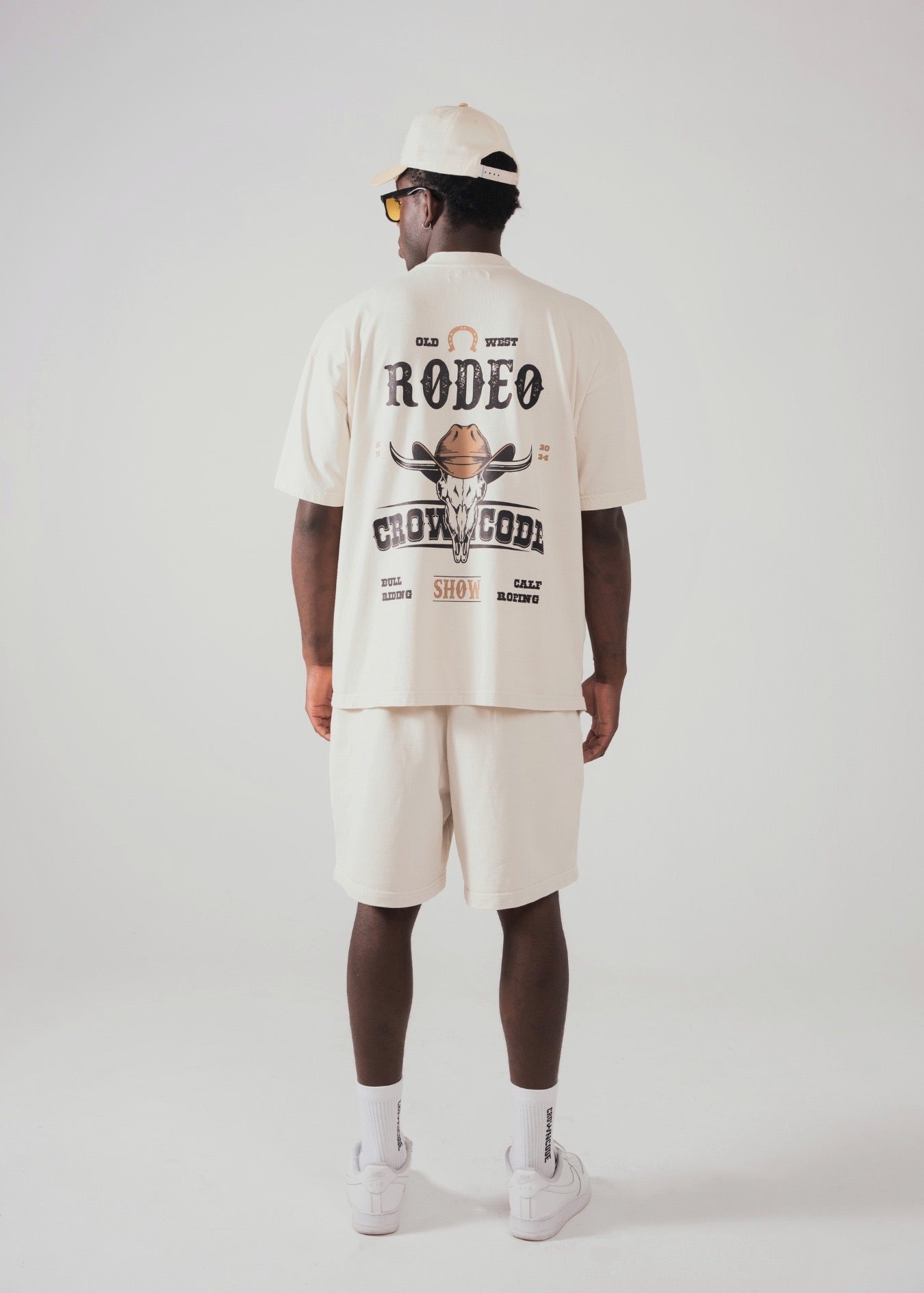 CAMISETA RODEO SHOW - CREMA