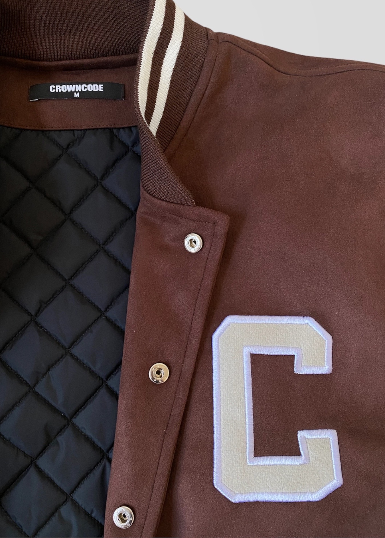 VARSITY JACKET - CAFE CHOCOLATE Y CREMA