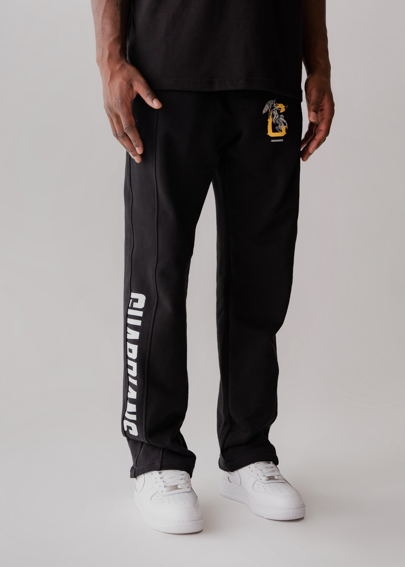 JOGGER RECTO ETERNITY CHERUB - NEGRO