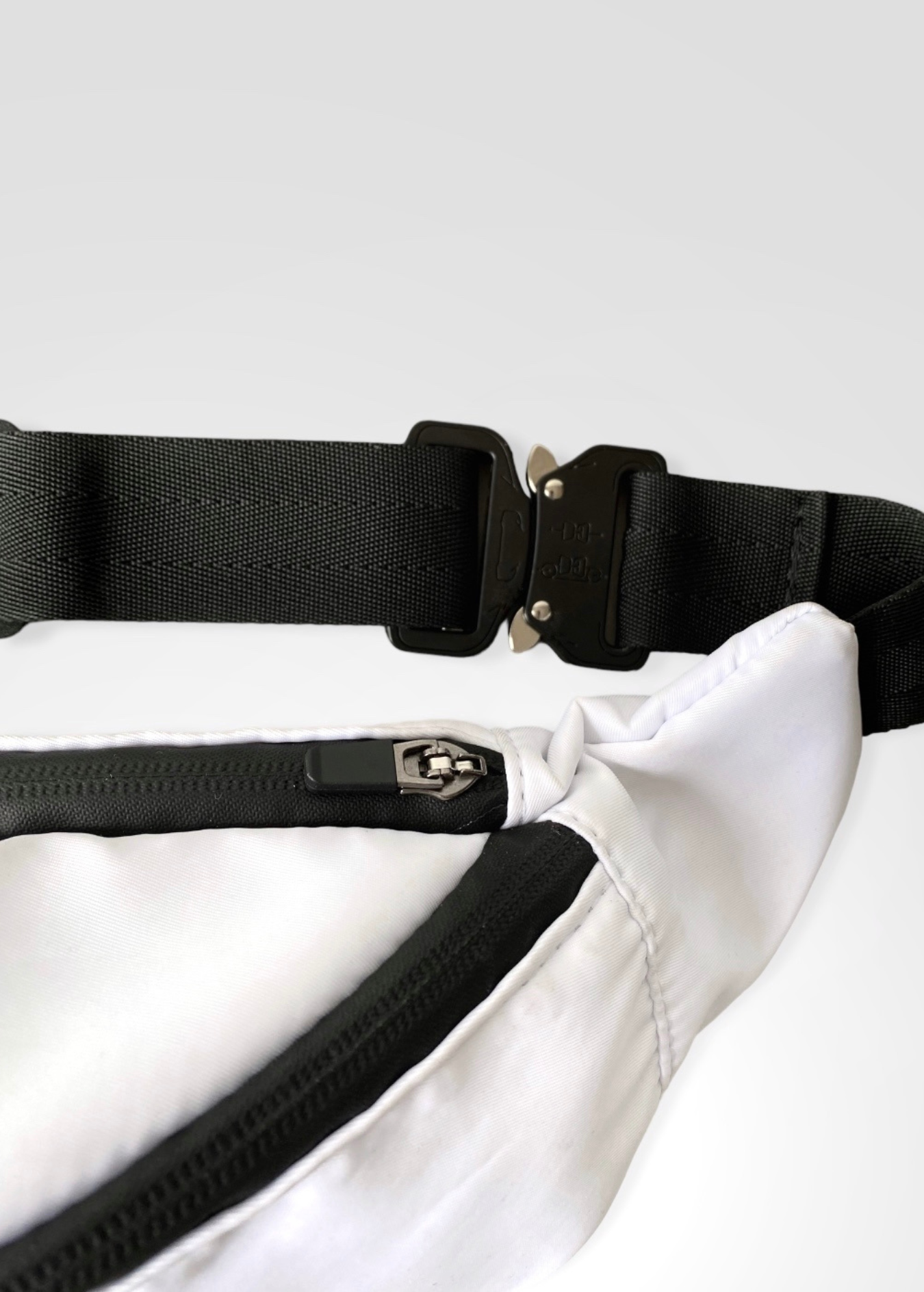 BASIC FANNY PACK - BLANCO