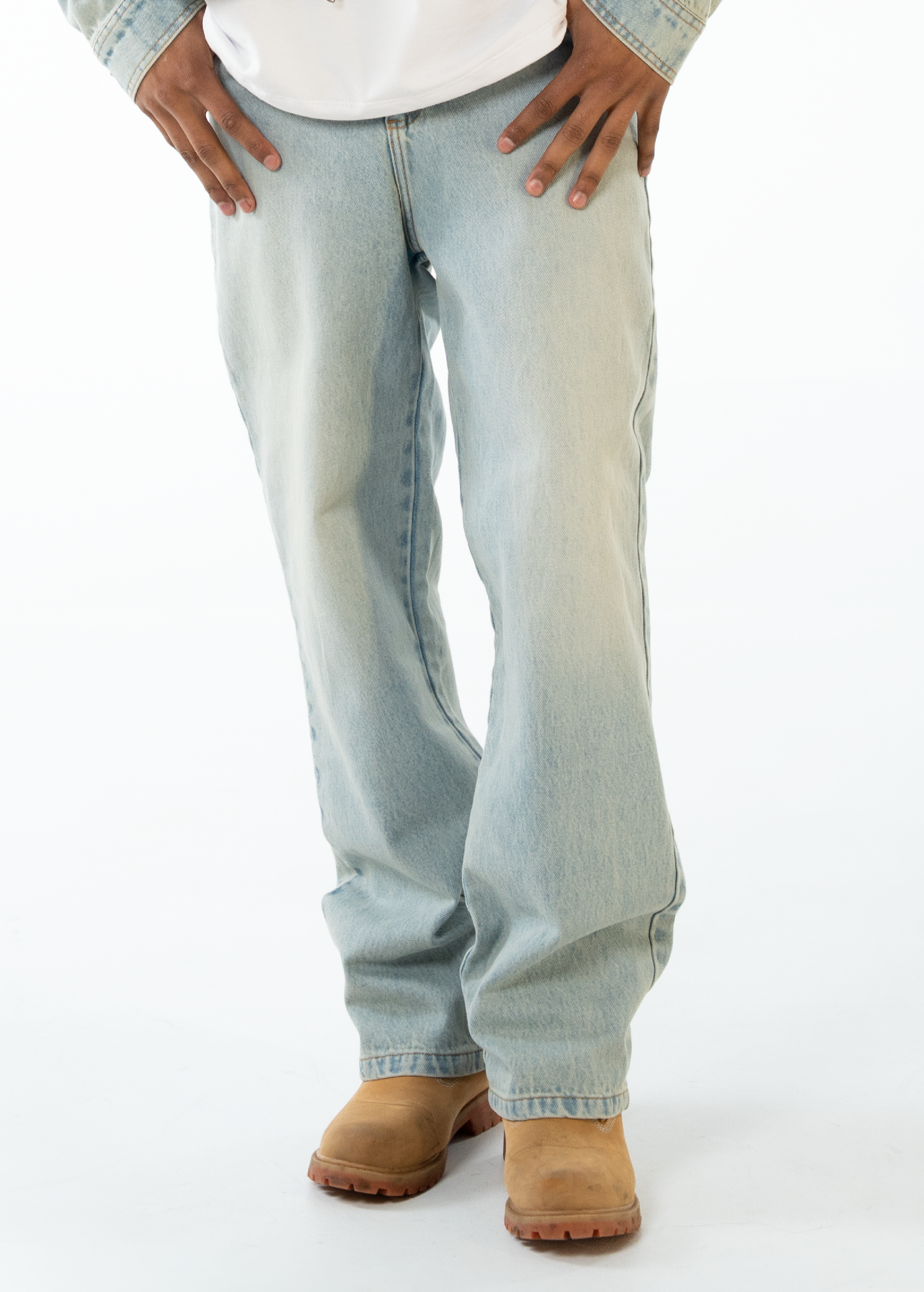 JEAN WIDE FIT - AZUL OCEANO DESGASTADO