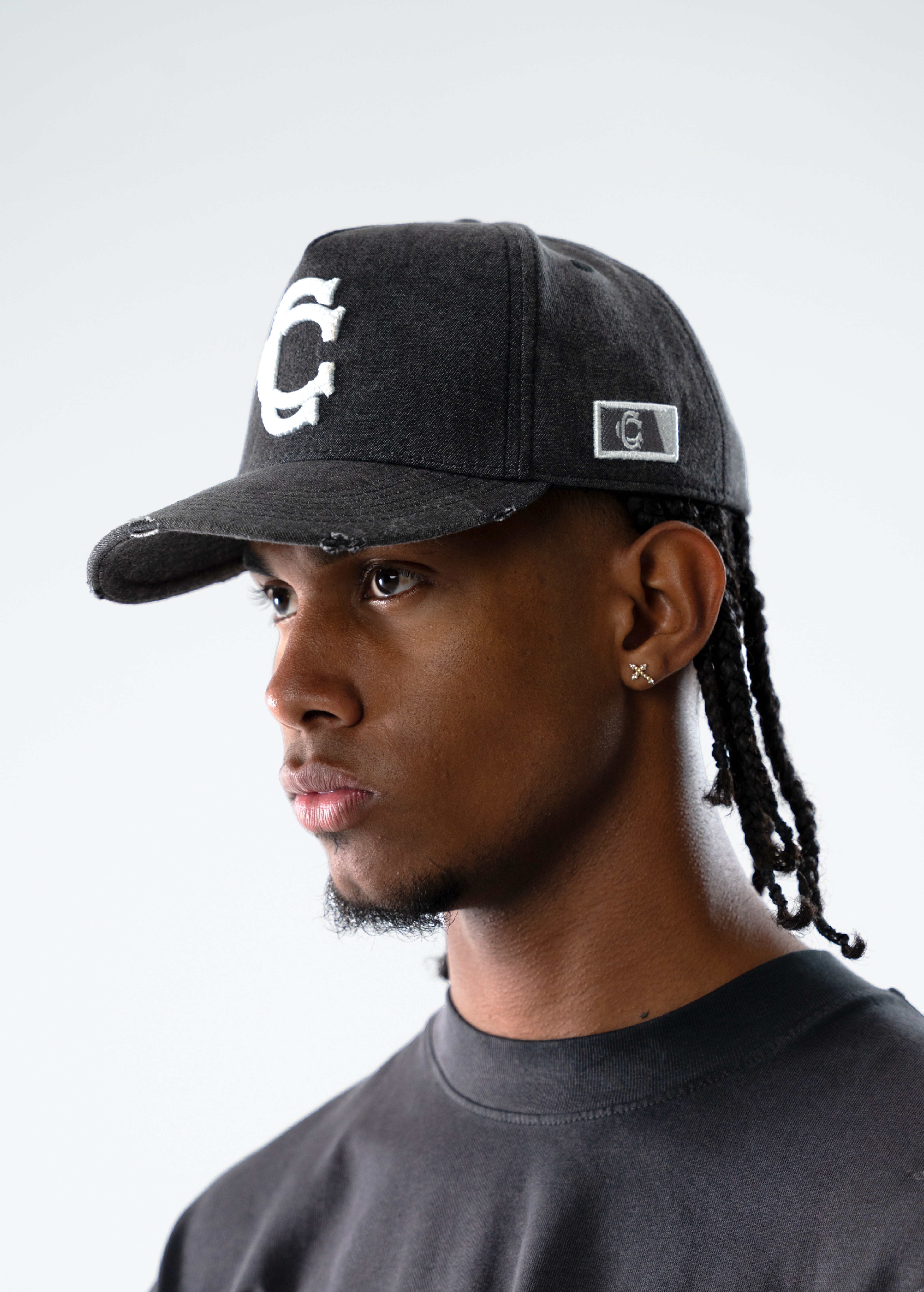 GORRA MONOGRAM LEAGUE - GRIS WASHED