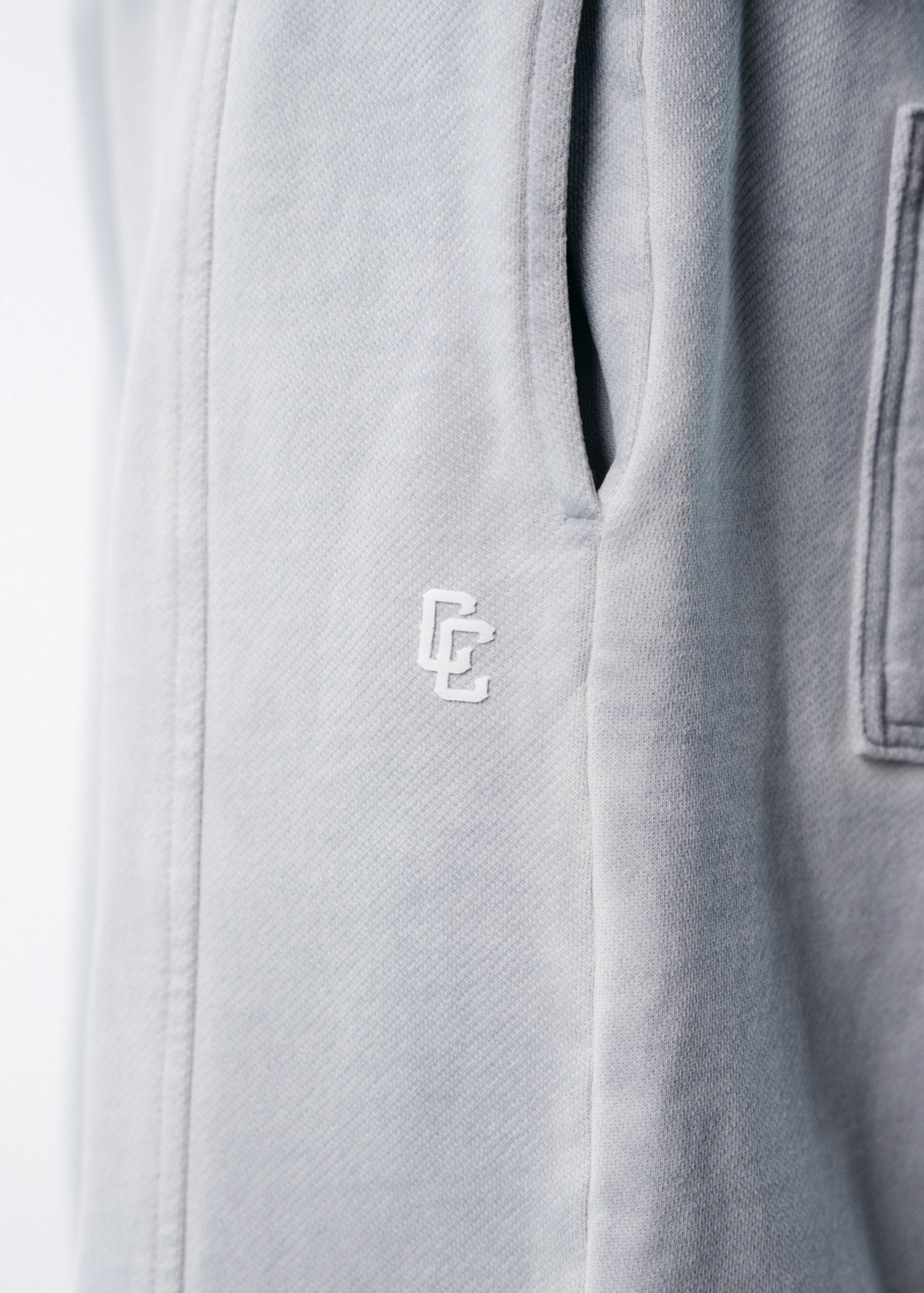 JOGGER RECTO ICON - GRIS HIELO DESGASTADO