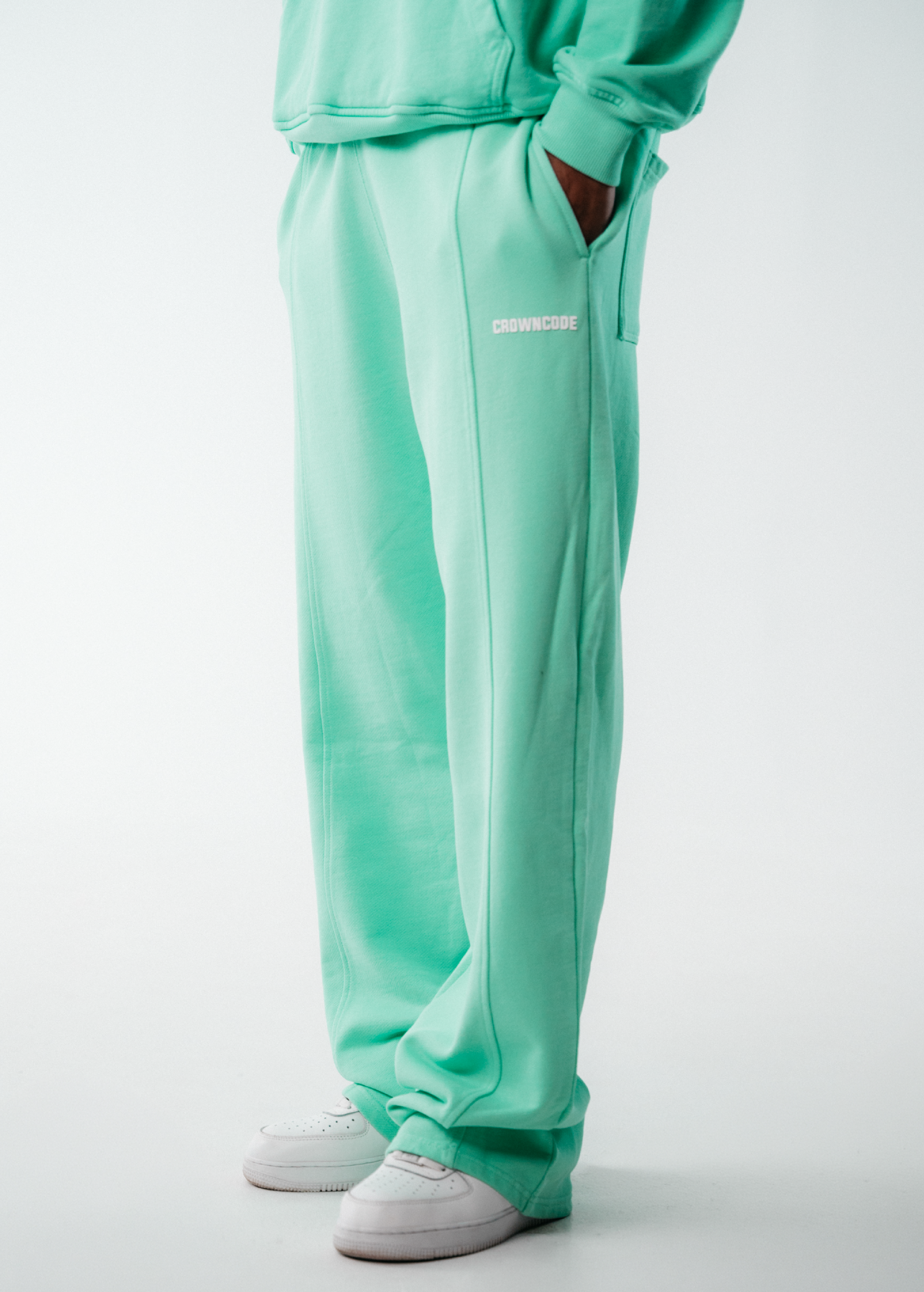 JOGGER RECTO LOGO - VERDE MENTA