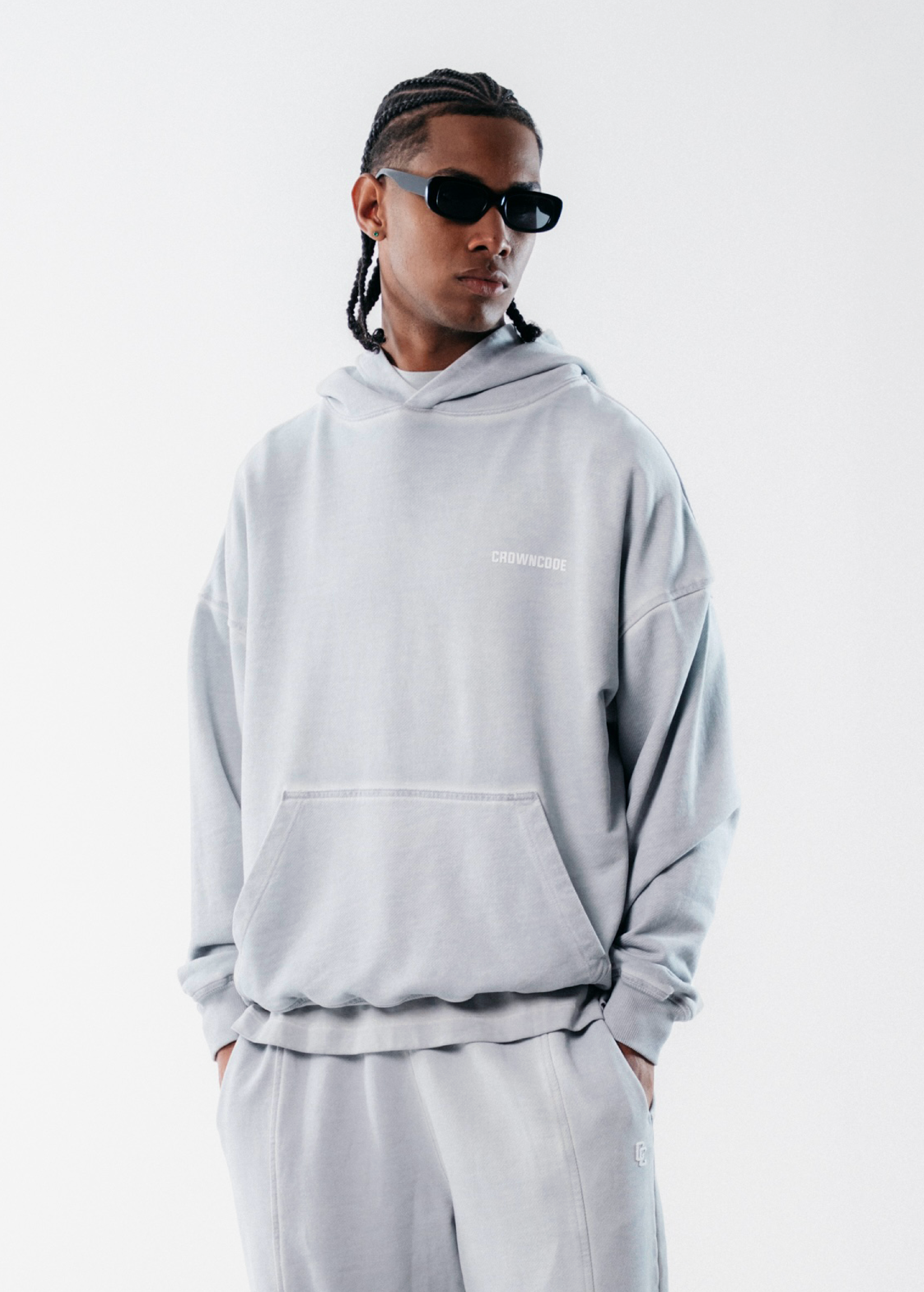 HOODIE DREAMERS - GRIS HIELO DESGASTADO